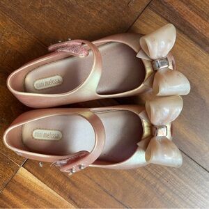 Mini Melissa Blush Bow Shoes, play condition size 9
